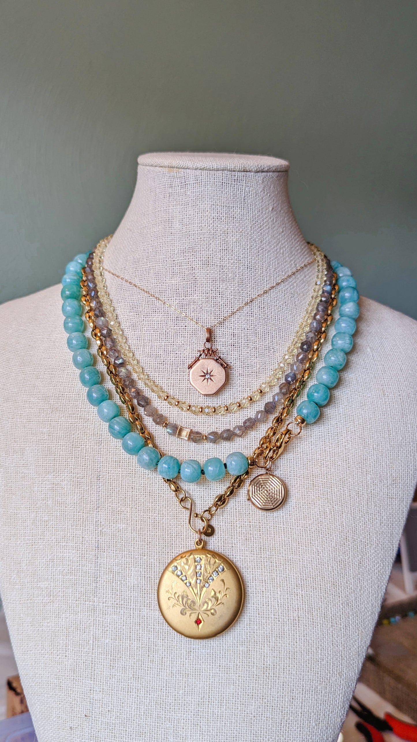 Amazonite strand